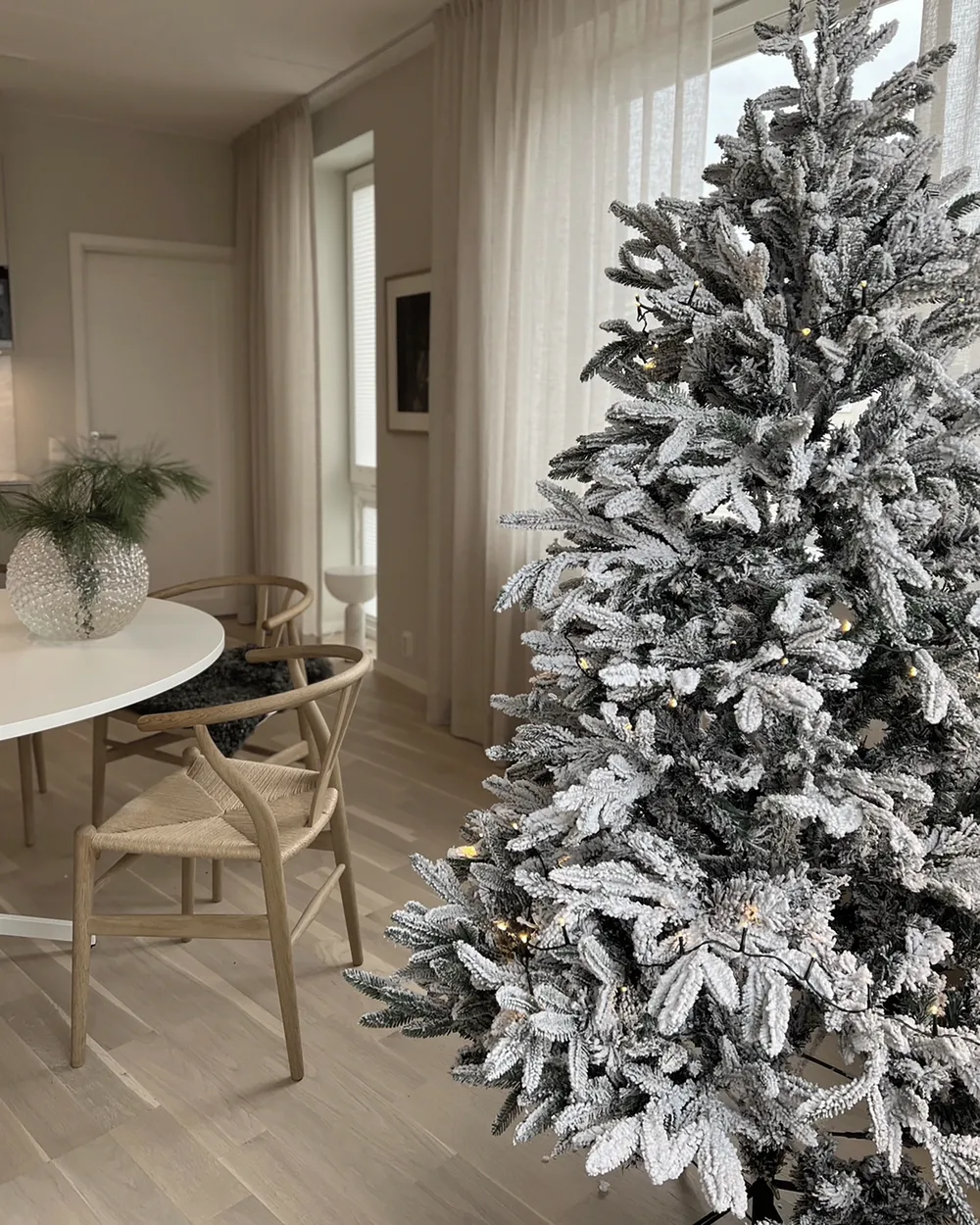 Árbol de Navidad Artificial Nevado BASSIE 180 cm Blanco Nevado - Vista 5