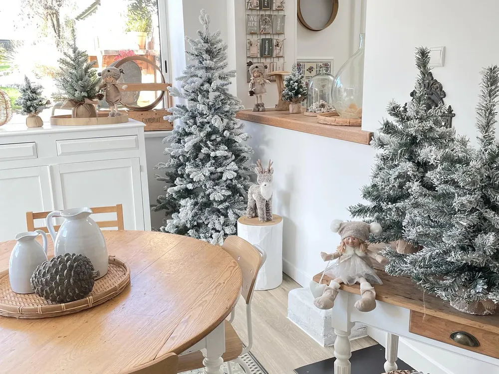 Árbol de Navidad Artificial Nevado BASSIE 210 cm Blanco Nevado - Vista 10