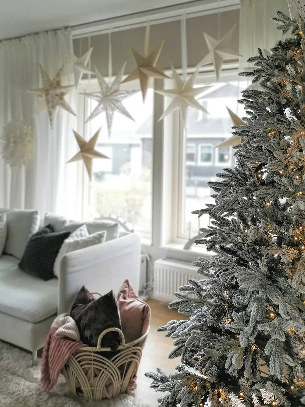 Árbol de Navidad Artificial Nevado BASSIE 210 cm Blanco Nevado - Vista 3