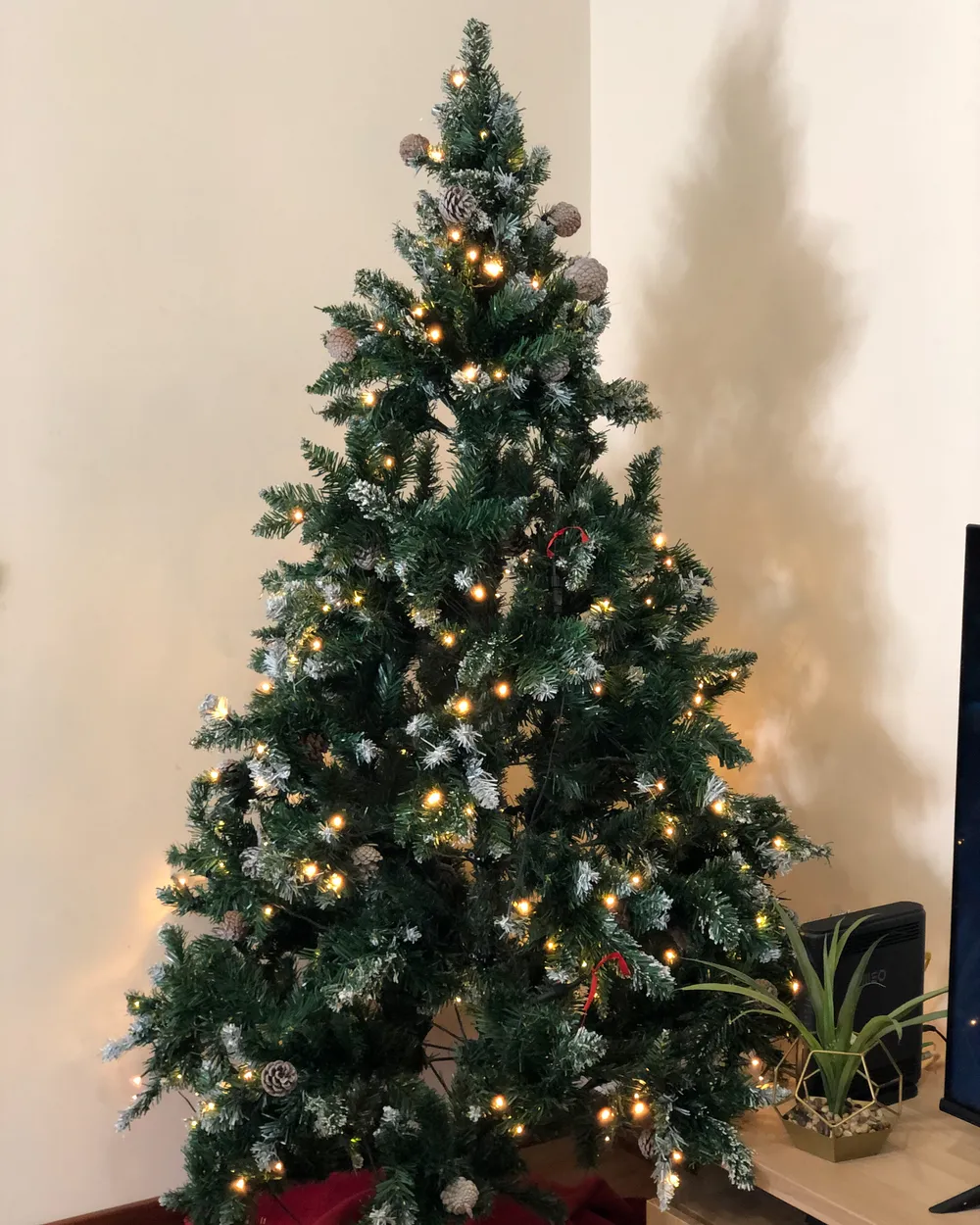 Árbol de Navidad Artificial con Luces LED PALOMAR 180 cm Verde Oscuro - Vista 6